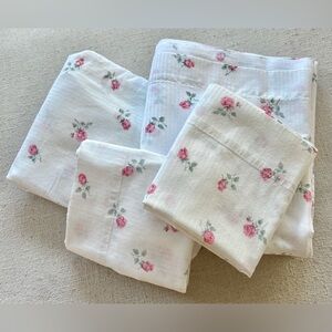 CANON FULL DOUBLE ROSE & WHITE SHEET BEDDING SET